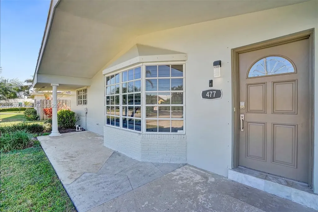 477 SE 17th Terrace Deerfield Beach FL 33441