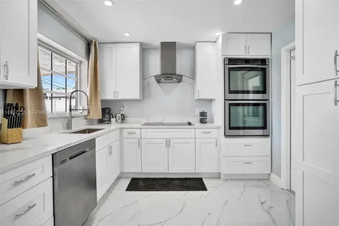 477 SE 17th Terrace Deerfield Beach FL 33441