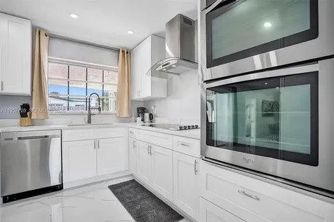 477 SE 17th Terrace Deerfield Beach FL 33441