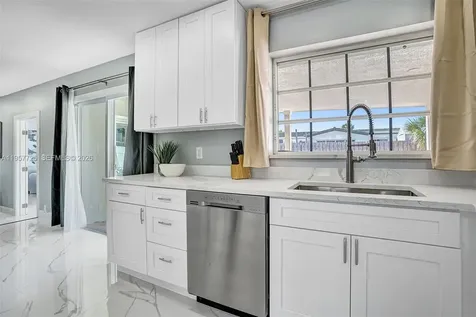 477 SE 17th Terrace Deerfield Beach FL 33441