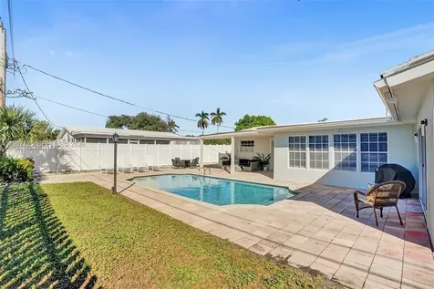 477 SE 17th Terrace Deerfield Beach FL 33441