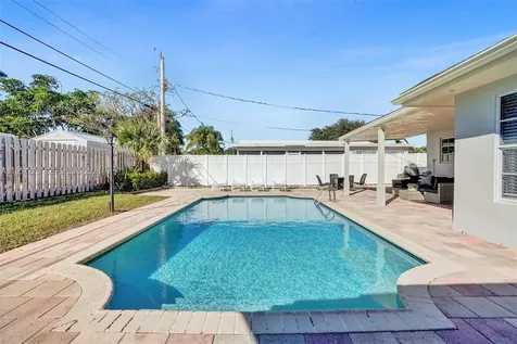 477 SE 17th Terrace Deerfield Beach FL 33441