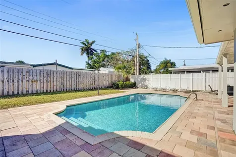 477 SE 17th Terrace Deerfield Beach FL 33441