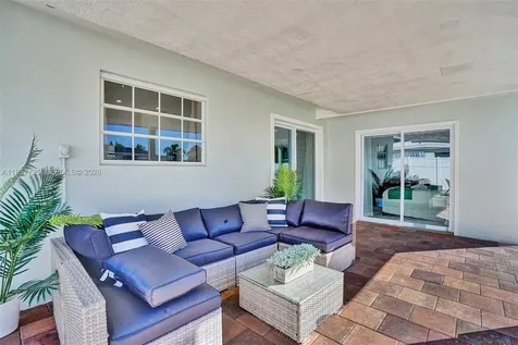 477 SE 17th Terrace Deerfield Beach FL 33441