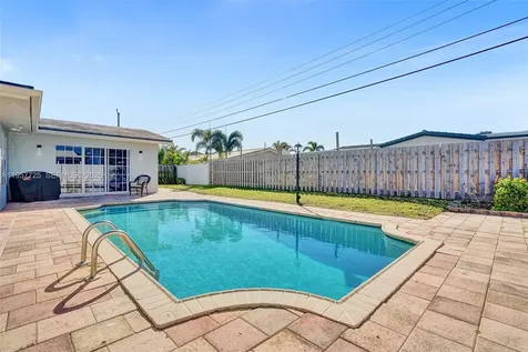 477 SE 17th Terrace Deerfield Beach FL 33441