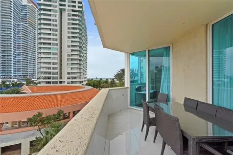 300 S Pointe Drive Miami Beach FL 33139