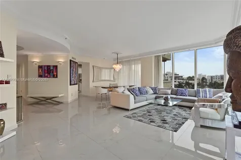 300 S Pointe Drive Miami Beach FL 33139