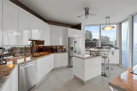 300 S Pointe Drive Miami Beach FL 33139