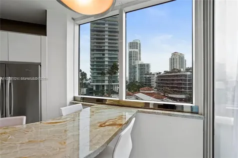 300 S Pointe Drive Miami Beach FL 33139