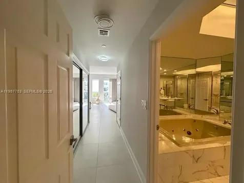 3900 Island Boulevard Aventura FL 33160