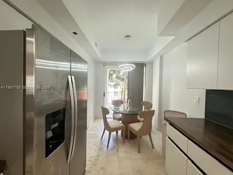 3900 Island Boulevard Aventura FL 33160