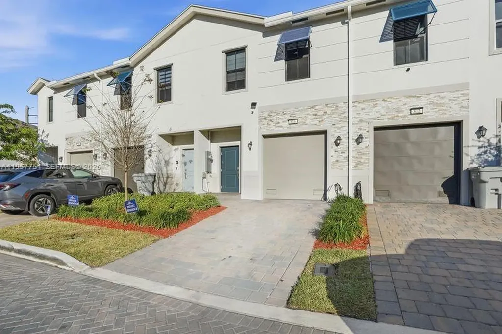 816 NW 3rd Terrace Pompano Beach FL 33060