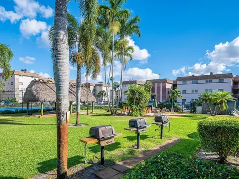 8161 SW 24th Court Davie FL 33324