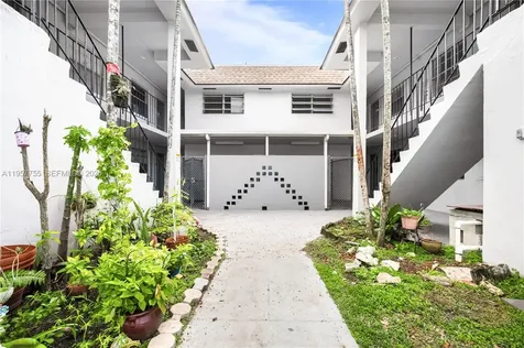 10375-35-55 SW 40th Street Miami FL 33165