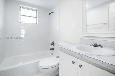 10375-35-55 SW 40th Street Miami FL 33165