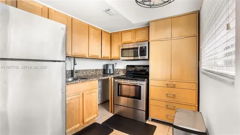 4081 NE 14th Avenue Oakland Park FL 33334