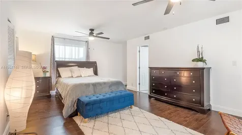 4081 NE 14th Avenue Oakland Park FL 33334