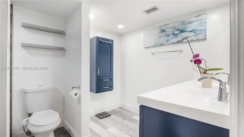 4081 NE 14th Avenue Oakland Park FL 33334