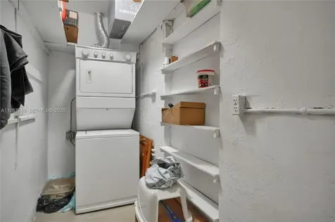 2024 NE 26th Street Wilton Manors FL 33305