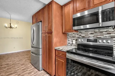 160 Markham H Deerfield Beach FL 33442