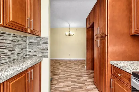 160 Markham H Deerfield Beach FL 33442