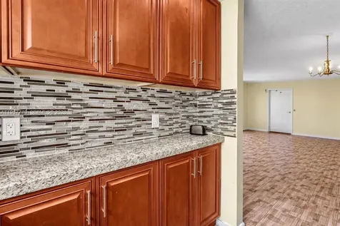 160 Markham H Deerfield Beach FL 33442