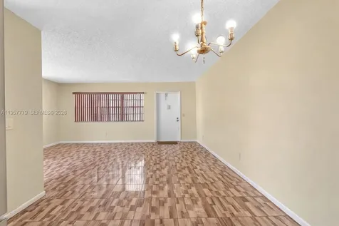 160 Markham H Deerfield Beach FL 33442