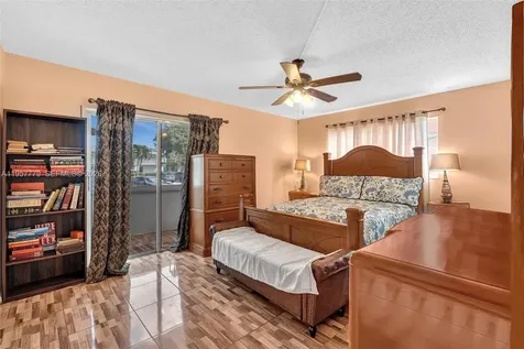160 Markham H Deerfield Beach FL 33442