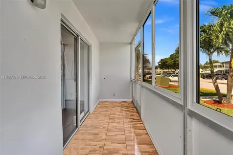 160 Markham H Deerfield Beach FL 33442