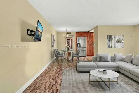 160 Markham H Deerfield Beach FL 33442