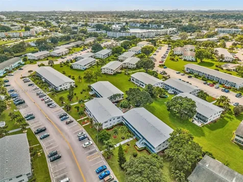 160 Markham H Deerfield Beach FL 33442