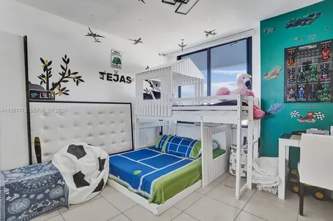 1330 West Avenue Miami Beach FL 33139