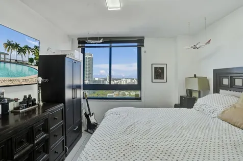 1330 West Avenue Miami Beach FL 33139