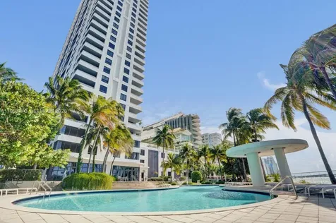 1330 West Avenue Miami Beach FL 33139