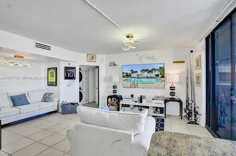 1330 West Avenue Miami Beach FL 33139