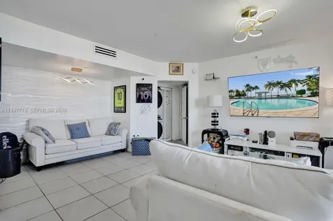 1330 West Avenue Miami Beach FL 33139