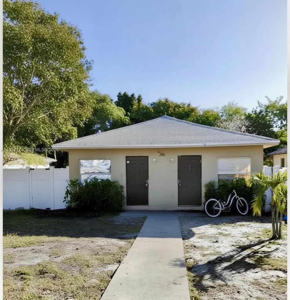338 SW 1st Terrace Deerfield Beach FL 33441