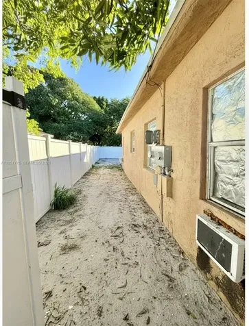 338 SW 1st Terrace Deerfield Beach FL 33441