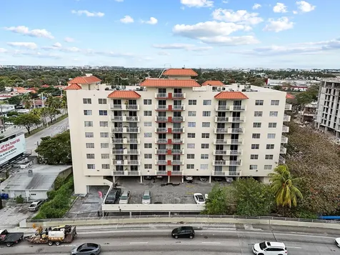 1750 NW 27th Avenue Miami FL 33125
