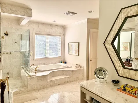 3508 Bayshore Villas Drive Miami FL 33133