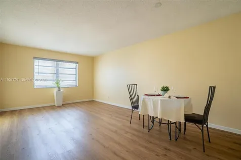 200 Ashbury Road Hollywood FL 33024