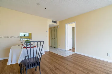 200 Ashbury Road Hollywood FL 33024