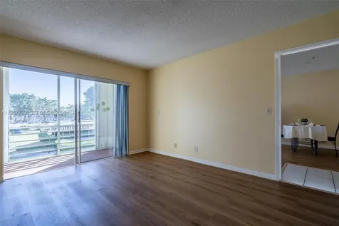 200 Ashbury Road Hollywood FL 33024