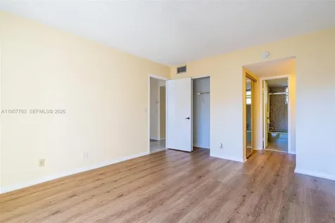 200 Ashbury Road Hollywood FL 33024