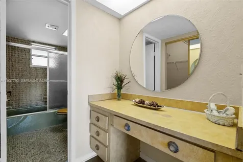 200 Ashbury Road Hollywood FL 33024