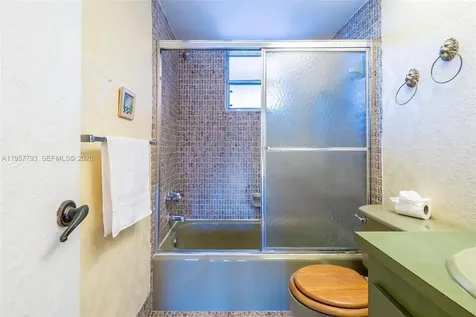 200 Ashbury Road Hollywood FL 33024
