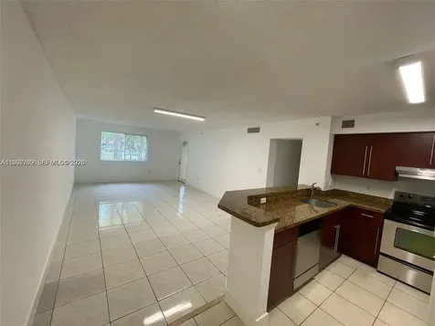 761 N Pine Island Road Plantation FL 33324