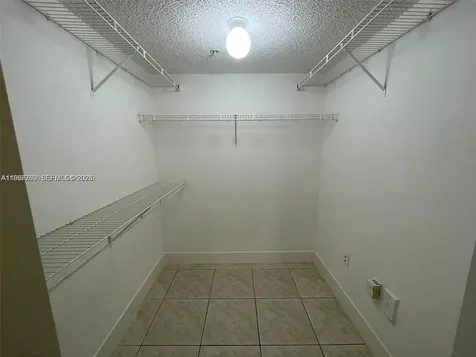 761 N Pine Island Road Plantation FL 33324