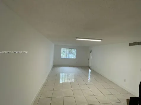 761 N Pine Island Road Plantation FL 33324