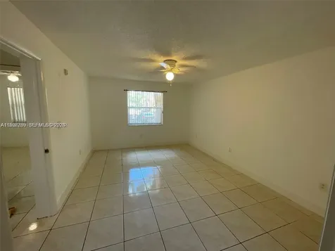 761 N Pine Island Road Plantation FL 33324